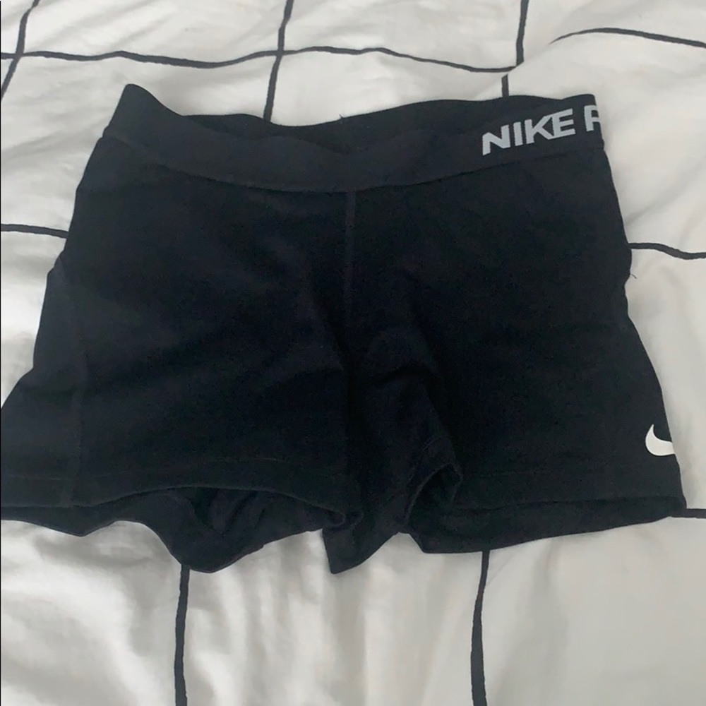 Black nike pros